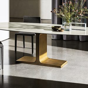 MESA DE COMEDOR Lievor